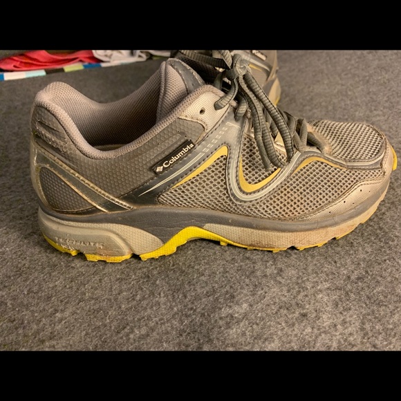 Columbia hiking shoes - Picture 2 of 4